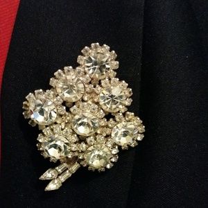 Rhinestone brooch pin